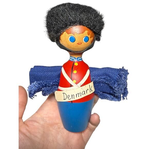 Anne Beate Design Napkin Holder Hand Painted Wood Denmark Royal Guard Vintage - Picture 1 of 12